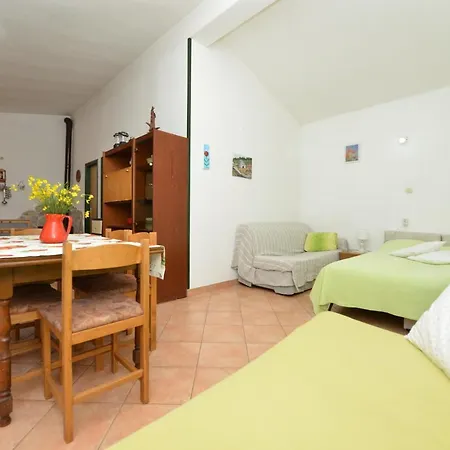 Hotel Maria With Swimming Pool