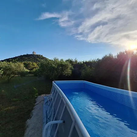 Hotel Maria With Swimming Pool