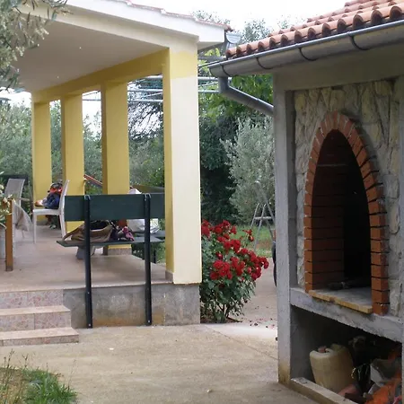 Maria With Swimming Pool 3* Vodice